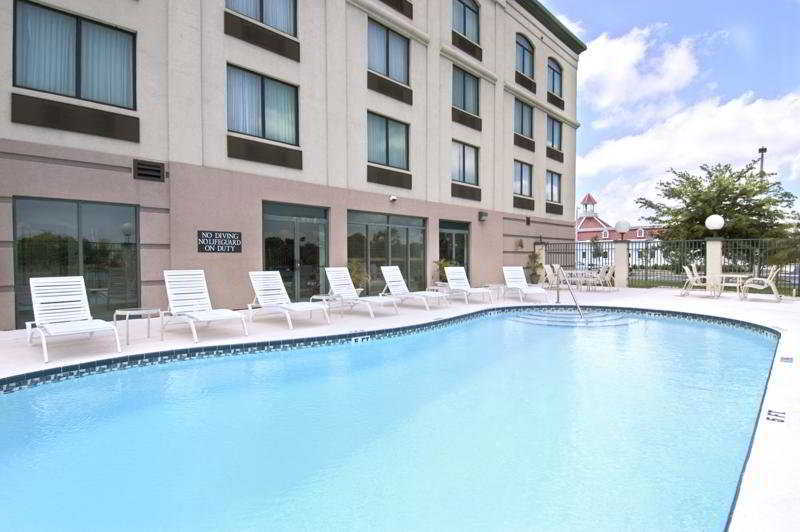 La Quinta By Wyndham Clearwater South Hotel Exterior foto
